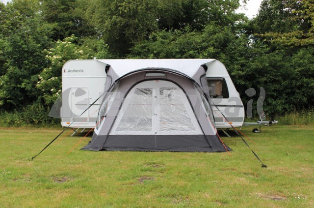 Genua Air caravan awning inflatable - Eurotrail | The way we camp!